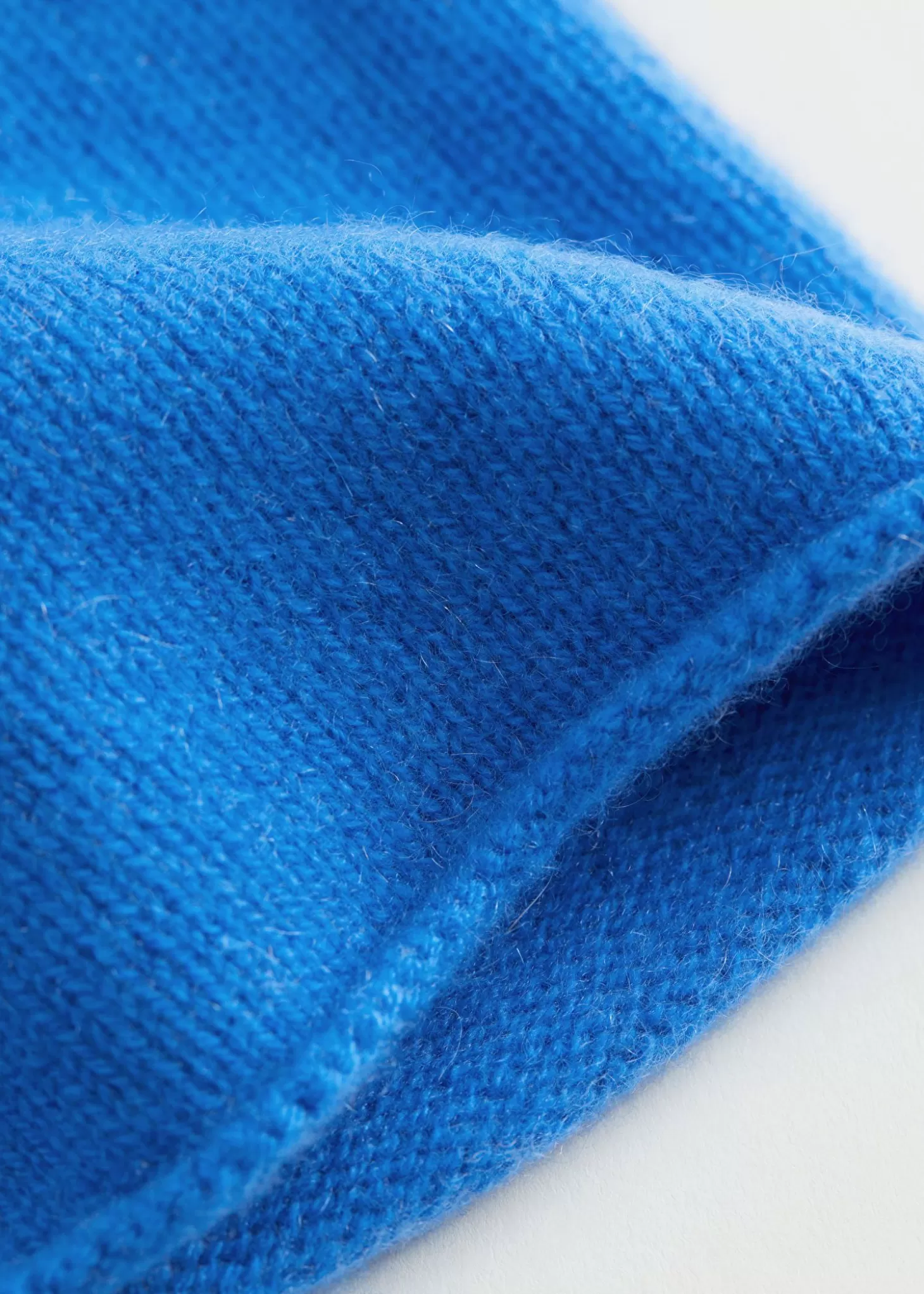 Hot & Other Stories Cashmere Beanie Bla
