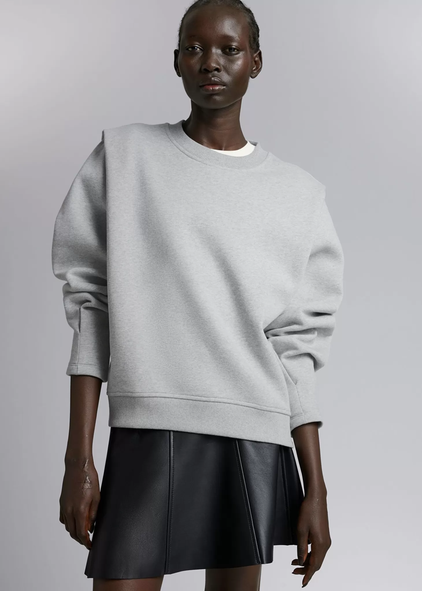 Store & Other Stories Fitted Plisseret-Skulder Sweatshirt Gra Melange
