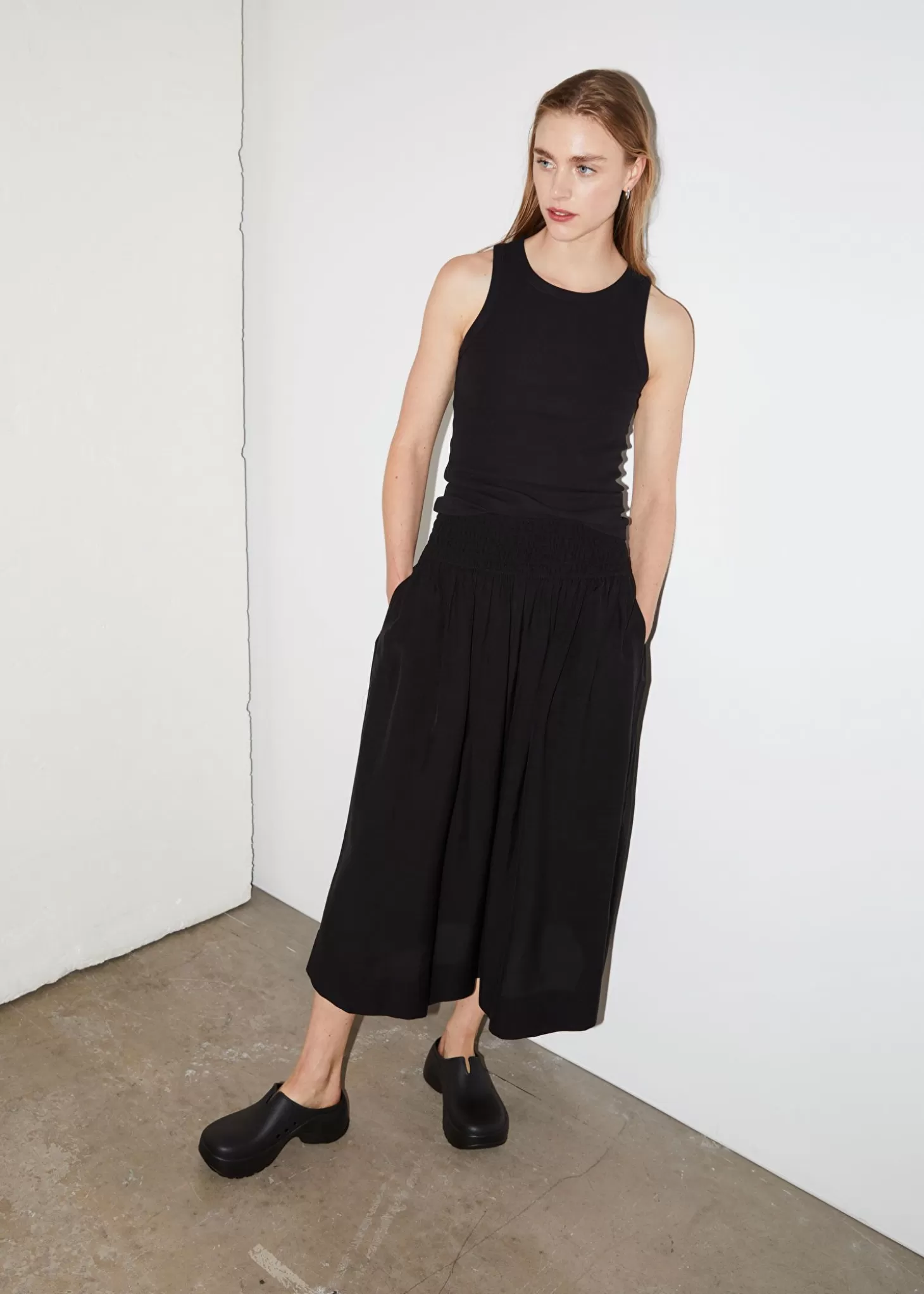 Clearance & Other Stories Gummi Traesko Sort