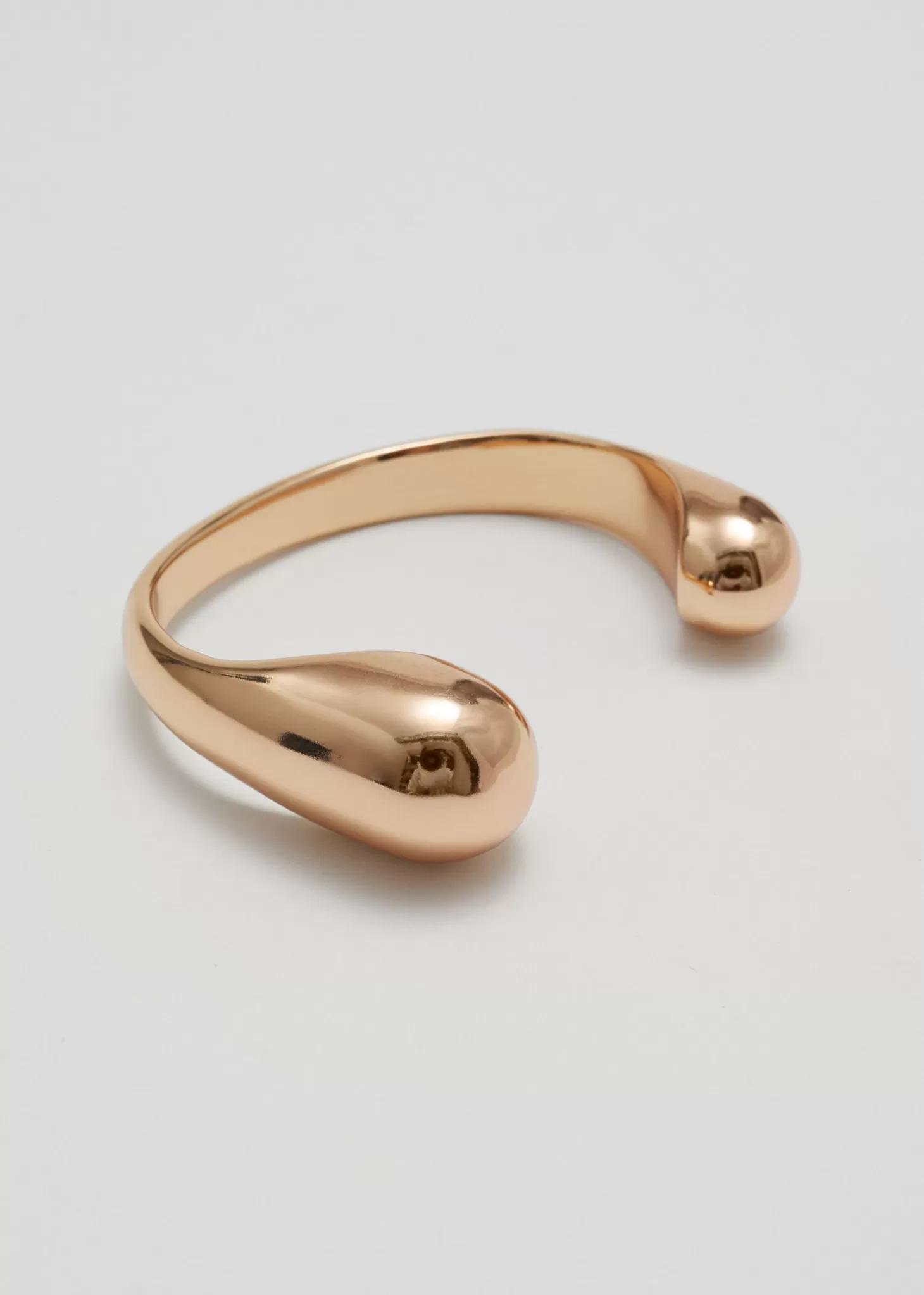 Discount & Other Stories Manchet Armband Guld